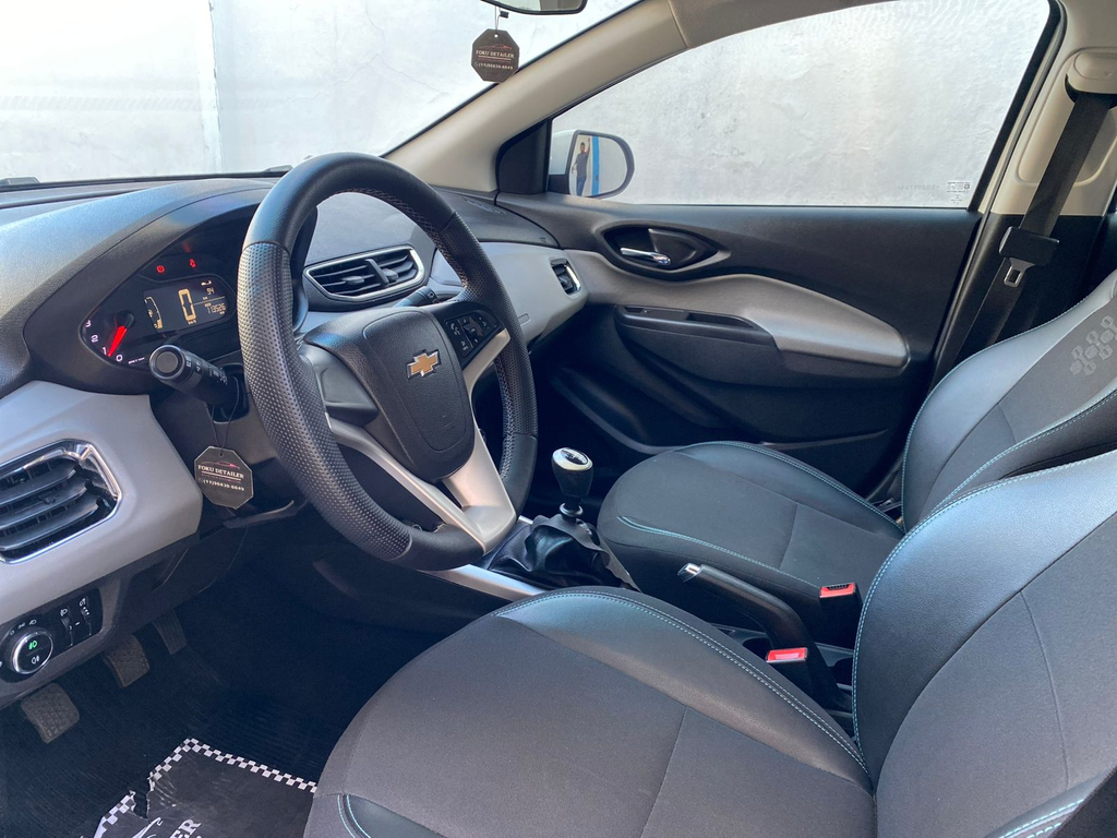 Chevrolet Onix Branco