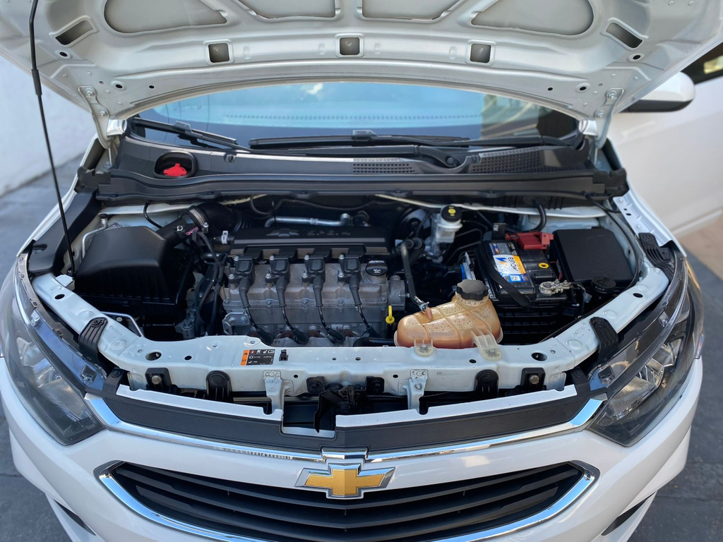 Chevrolet Onix Branco