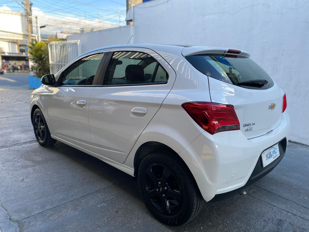 Chevrolet Onix Branco