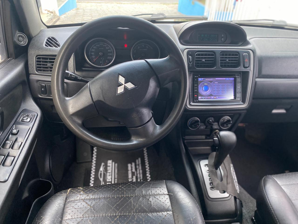 Mitsubishi Pajero TR4 Cinza