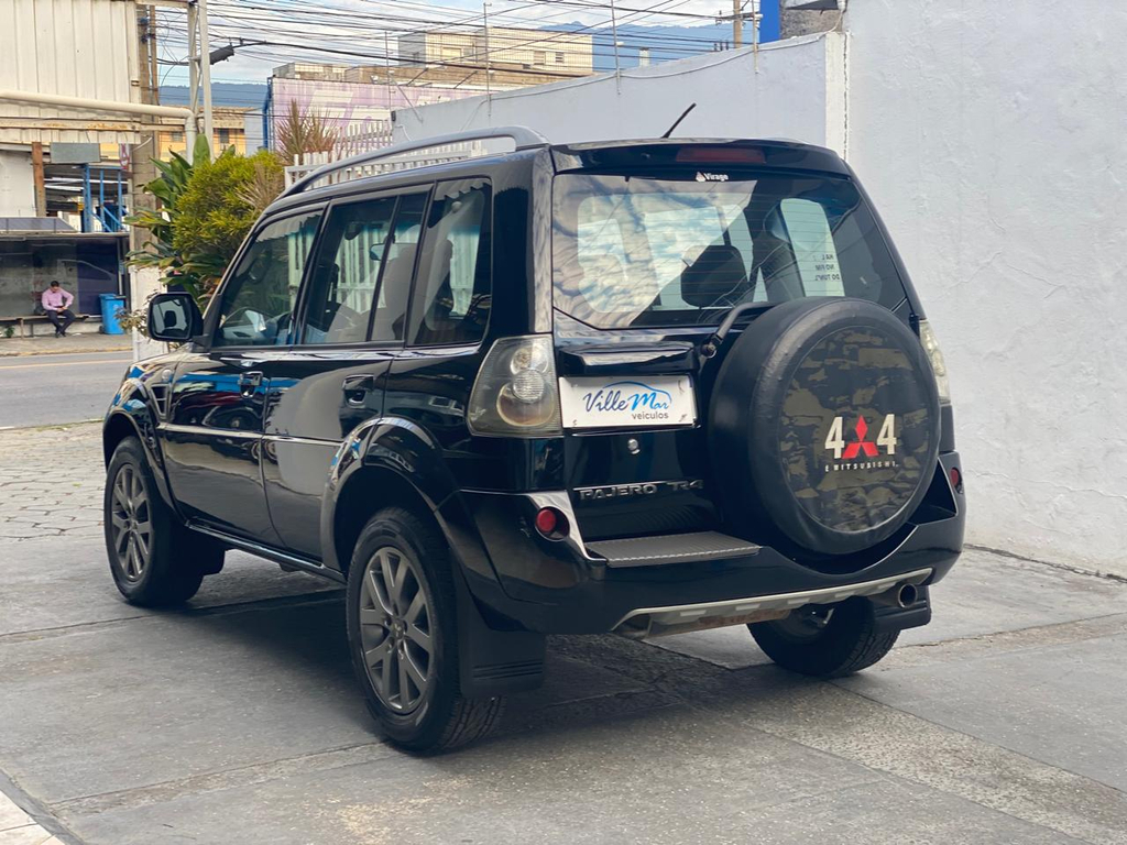 Mitsubishi Pajero TR4 Cinza