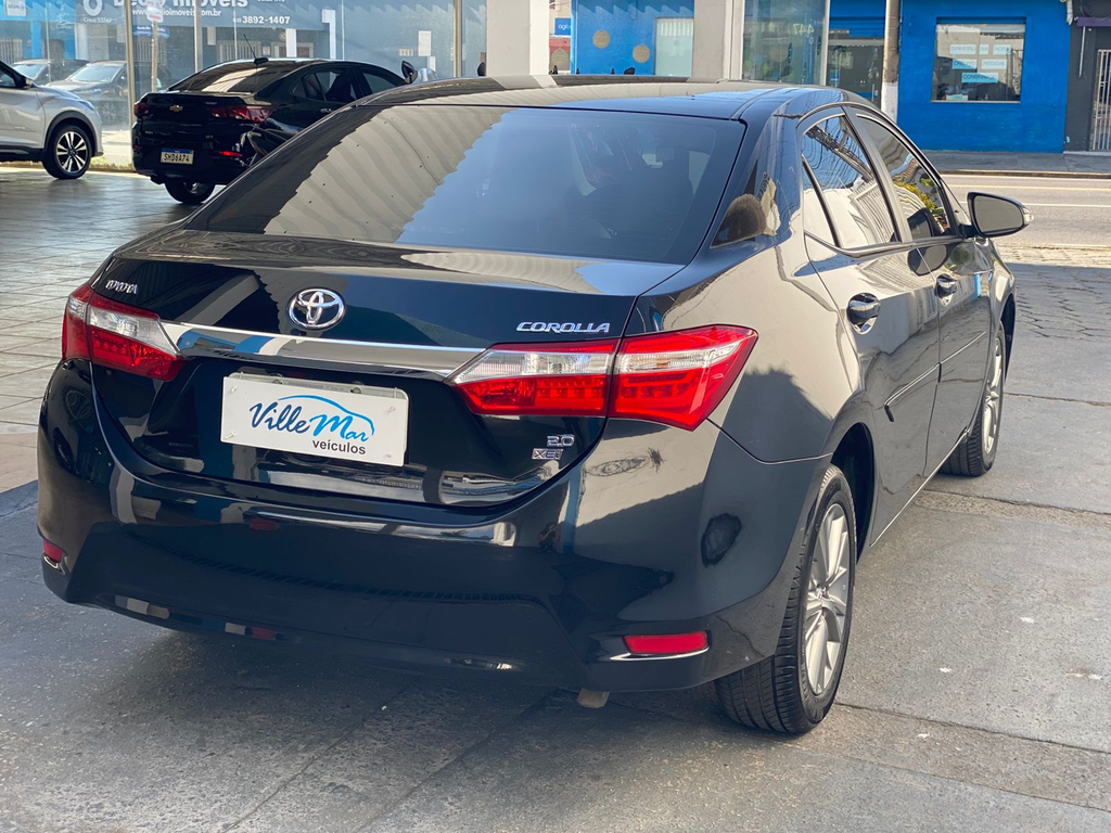 Toyota Corolla Preto