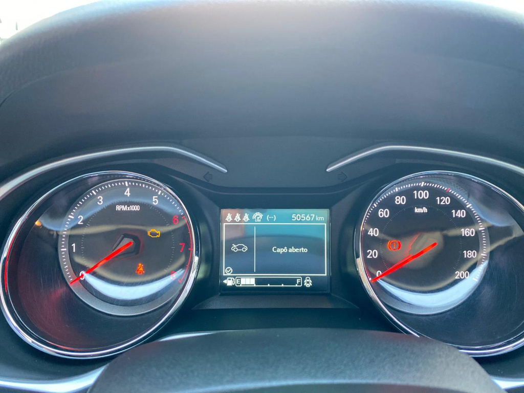 Chevrolet Onix Sedan Preto