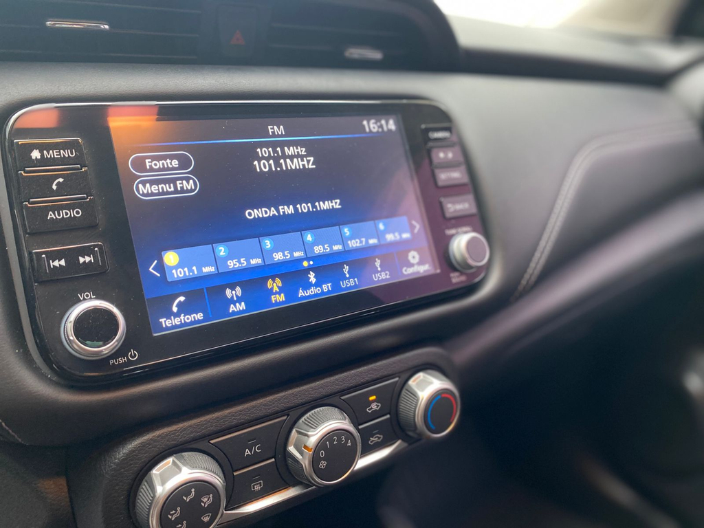 Nissan Kicks Prata