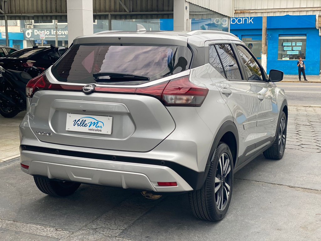 Nissan Kicks Prata