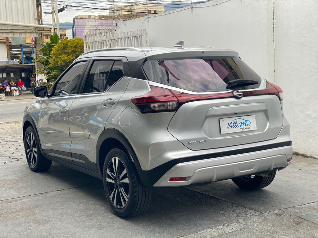 Nissan Kicks Prata