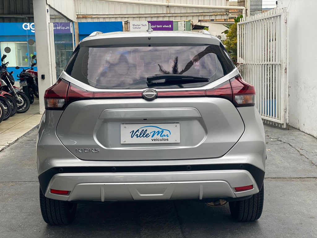 Nissan Kicks Prata