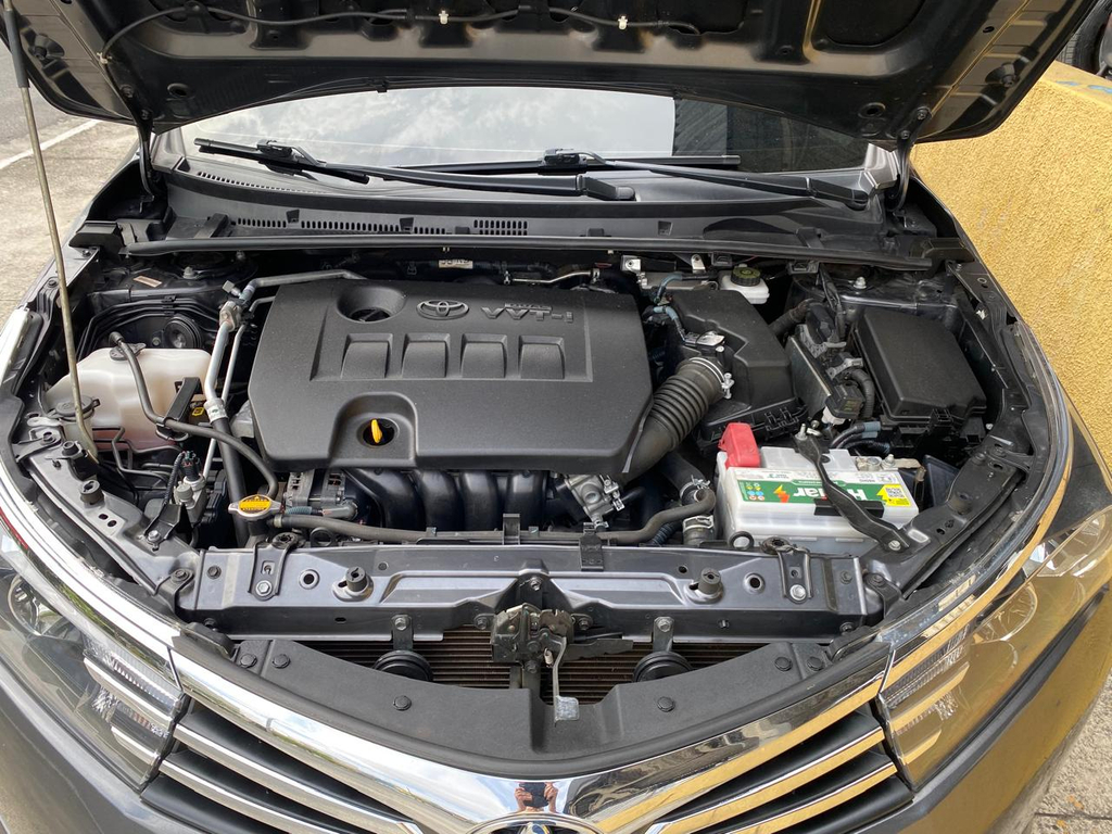 Toyota Corolla Cinza