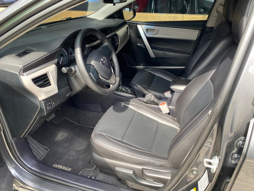 Toyota Corolla Cinza