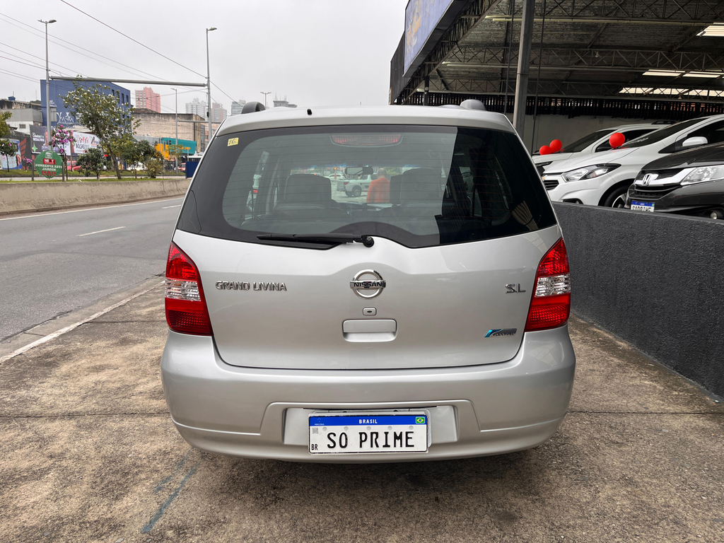 Nissan Livina Prata