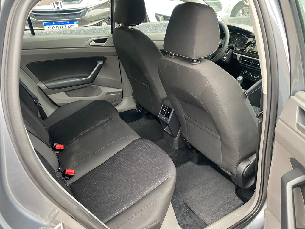 Volkswagen Virtus Cinza
