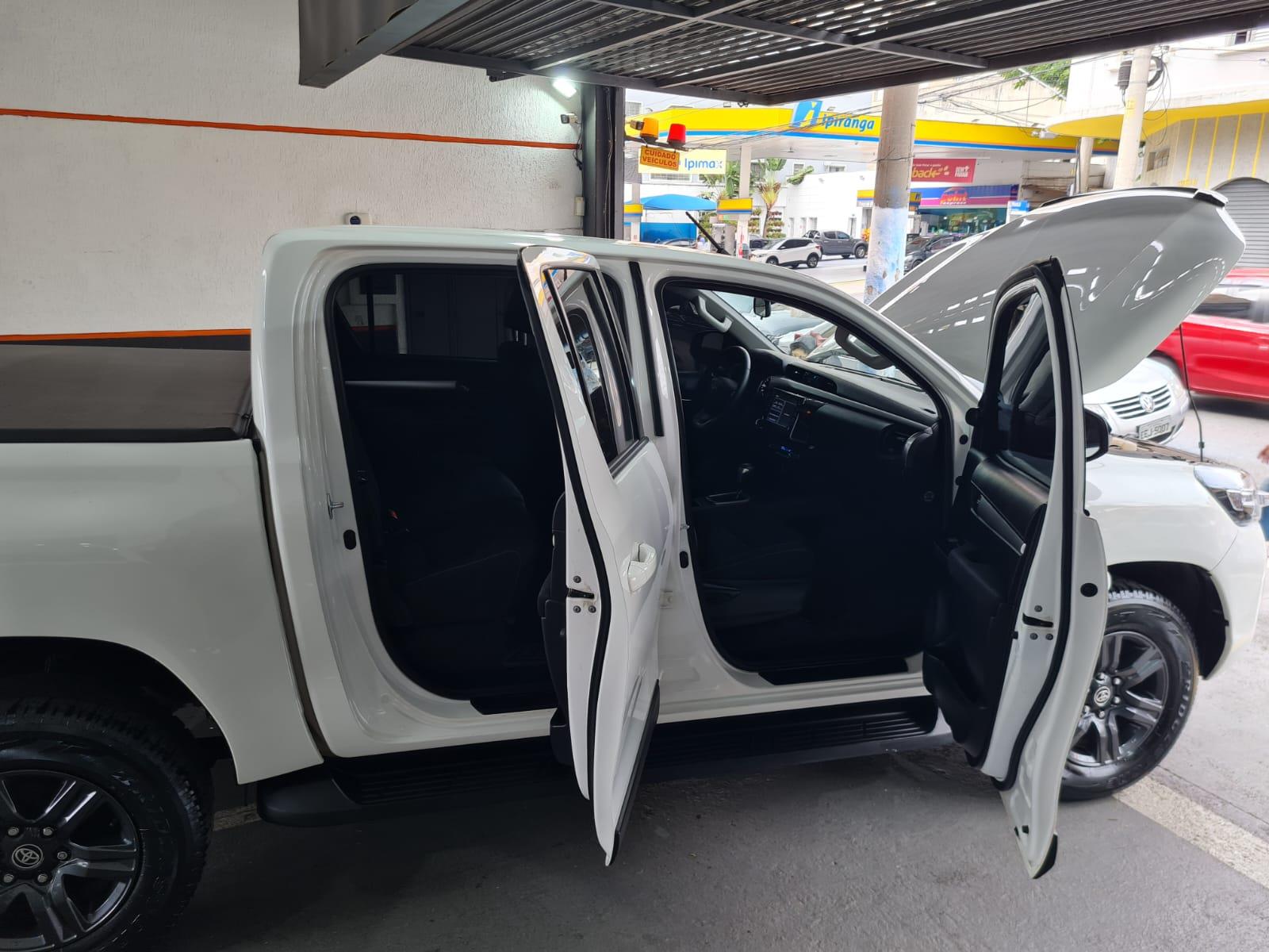 Toyota Hilux Cabine Dupla Branco