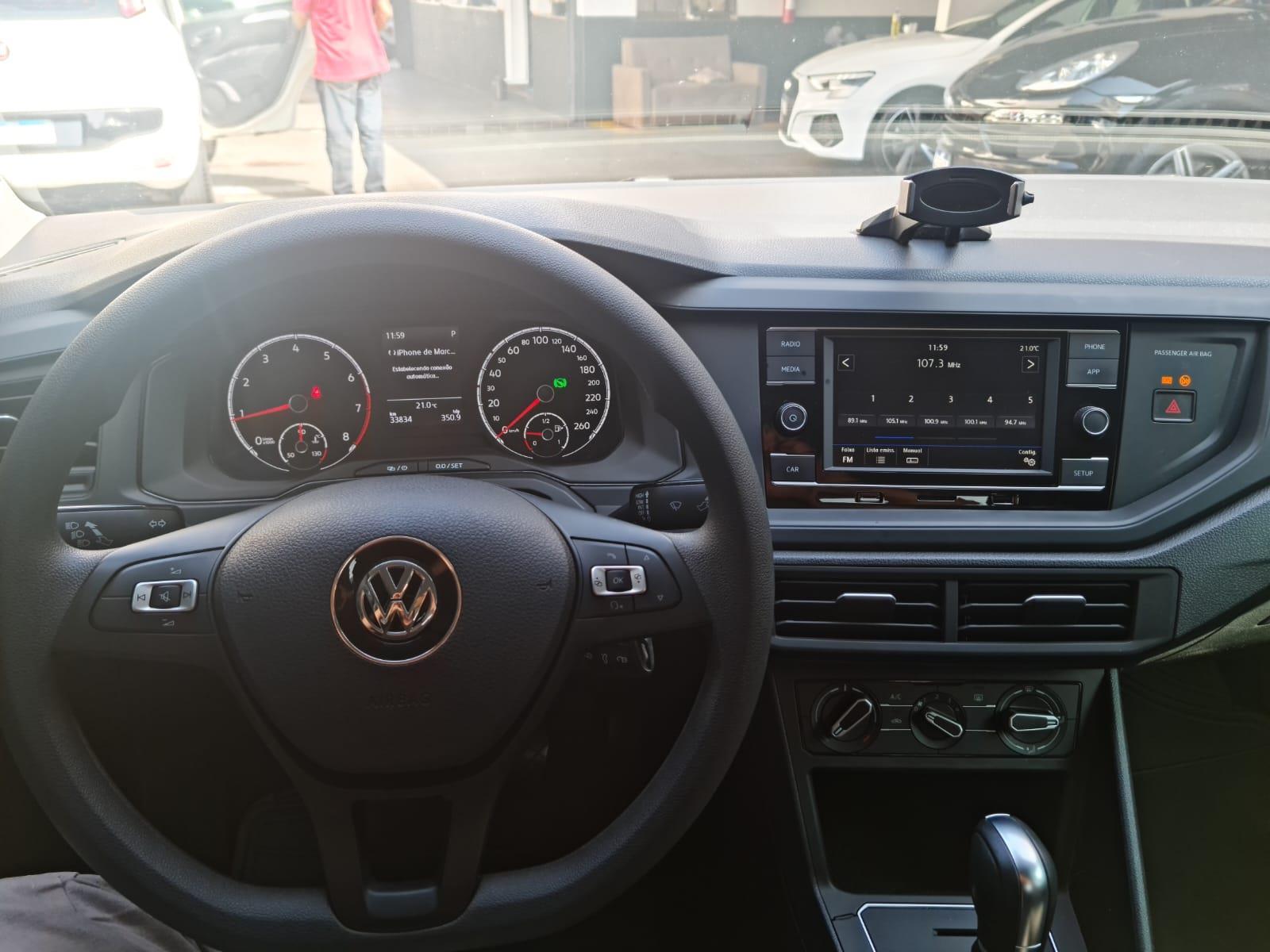 Volkswagen Virtus Cinza