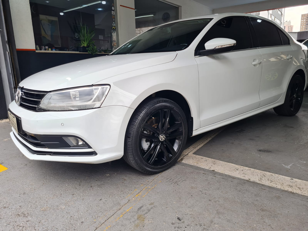 Volkswagen Jetta Branco