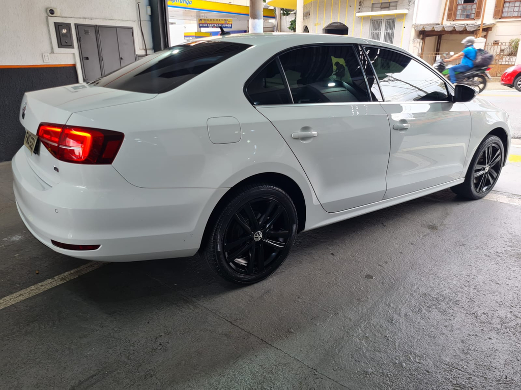 Volkswagen Jetta Branco