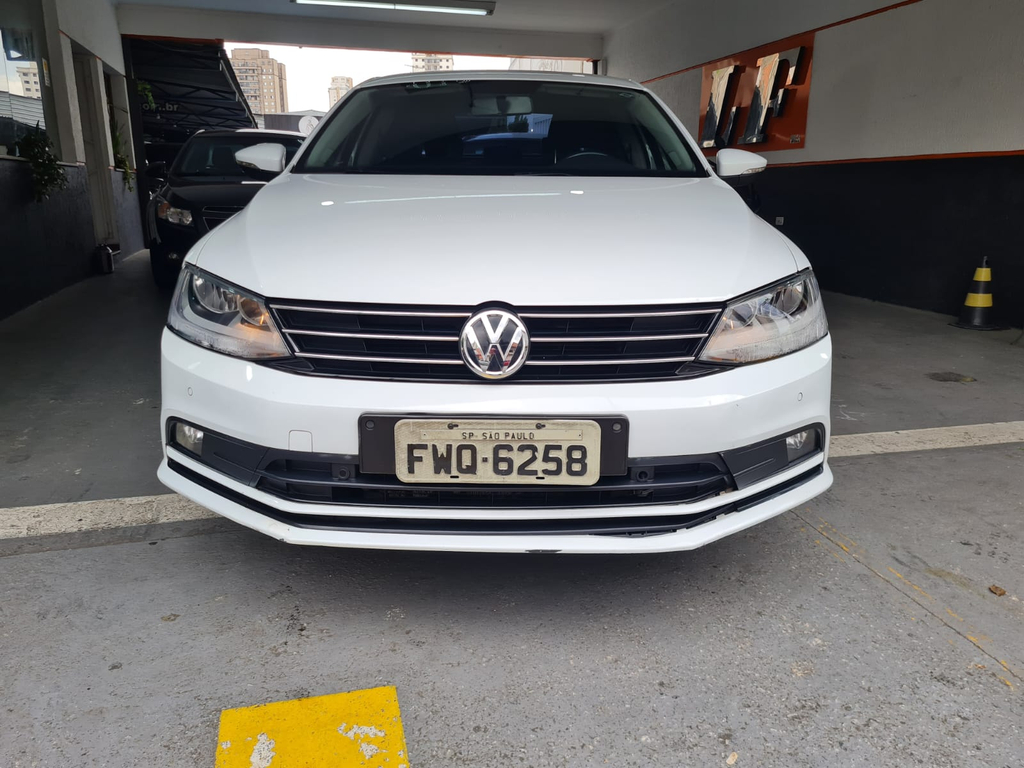 Volkswagen Jetta Branco