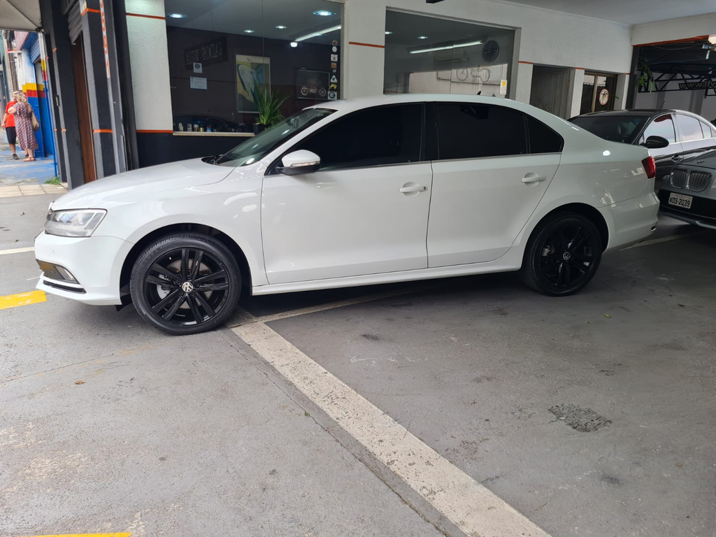 Volkswagen Jetta Branco