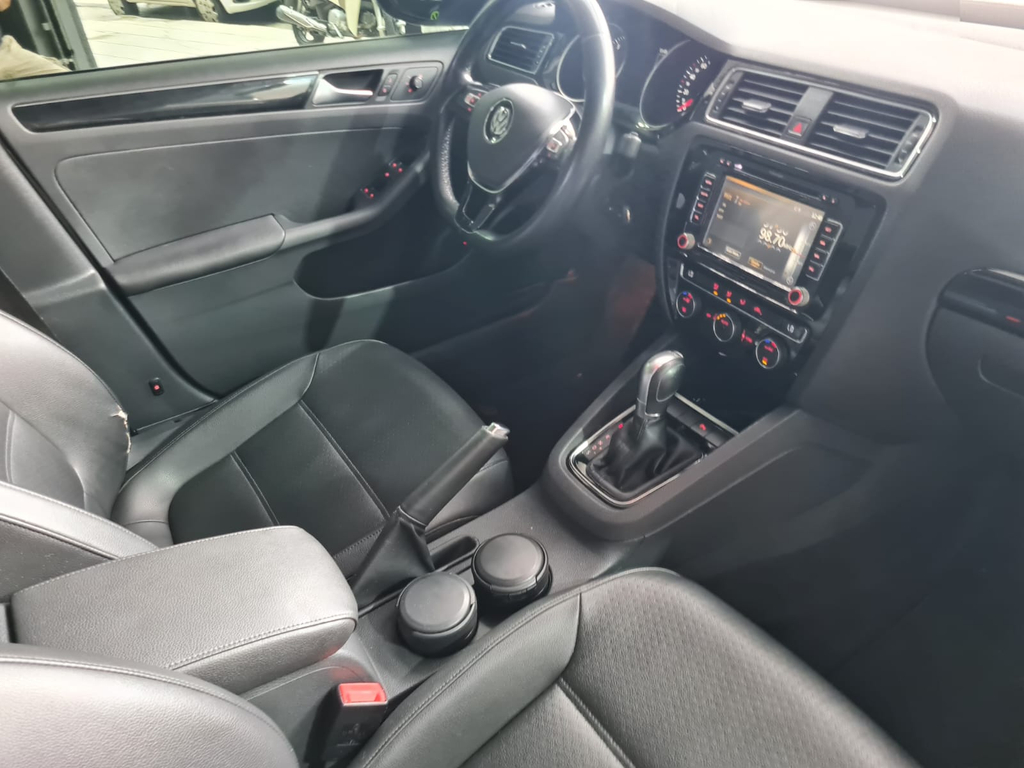 Volkswagen Jetta Branco