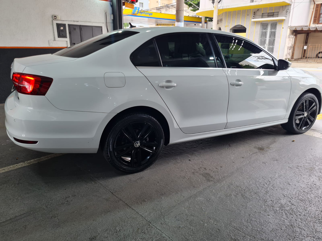 Volkswagen Jetta Branco