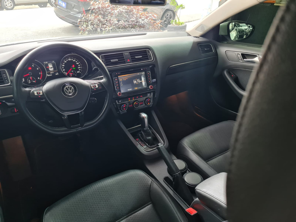 Volkswagen Jetta Branco
