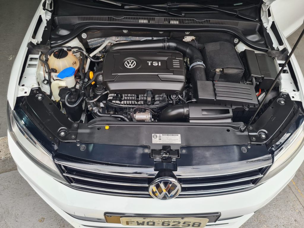 Volkswagen Jetta Branco