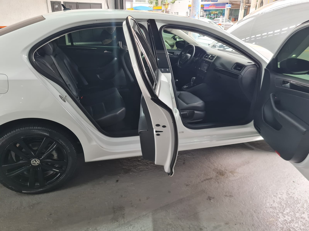 Volkswagen Jetta Branco