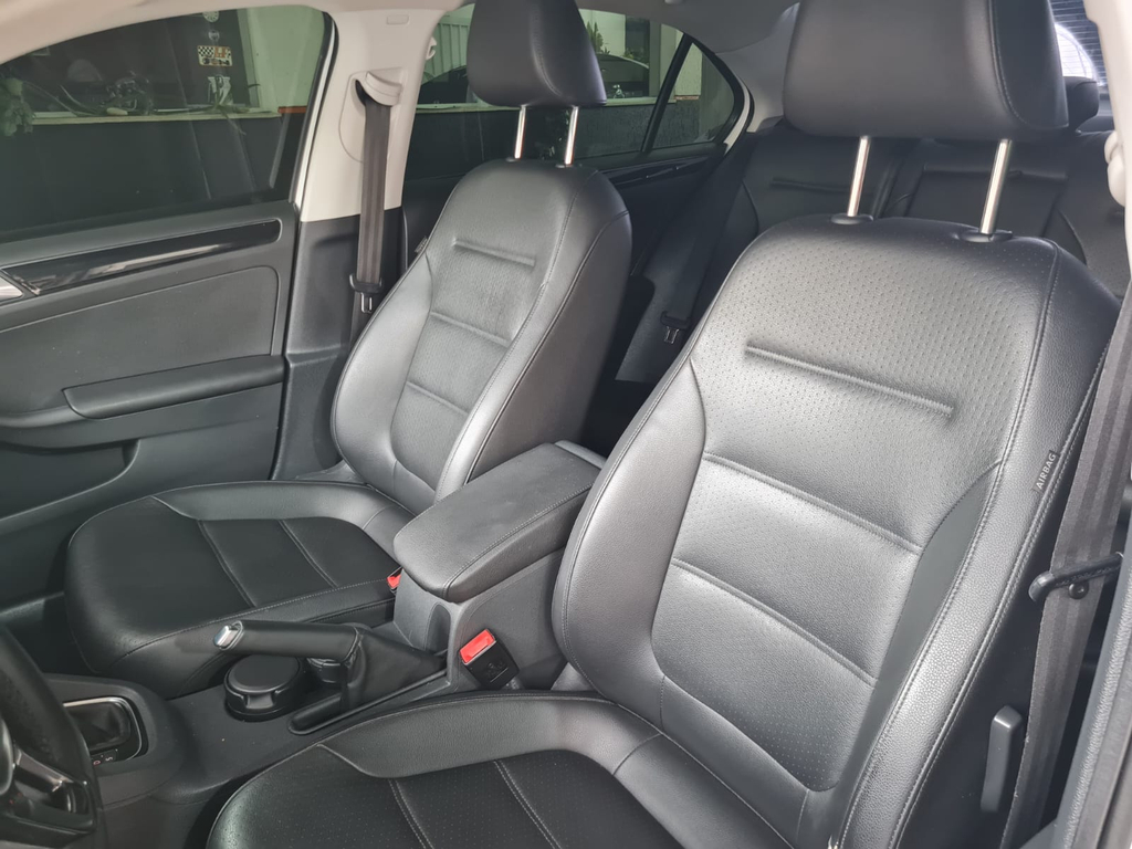 Volkswagen Jetta Branco