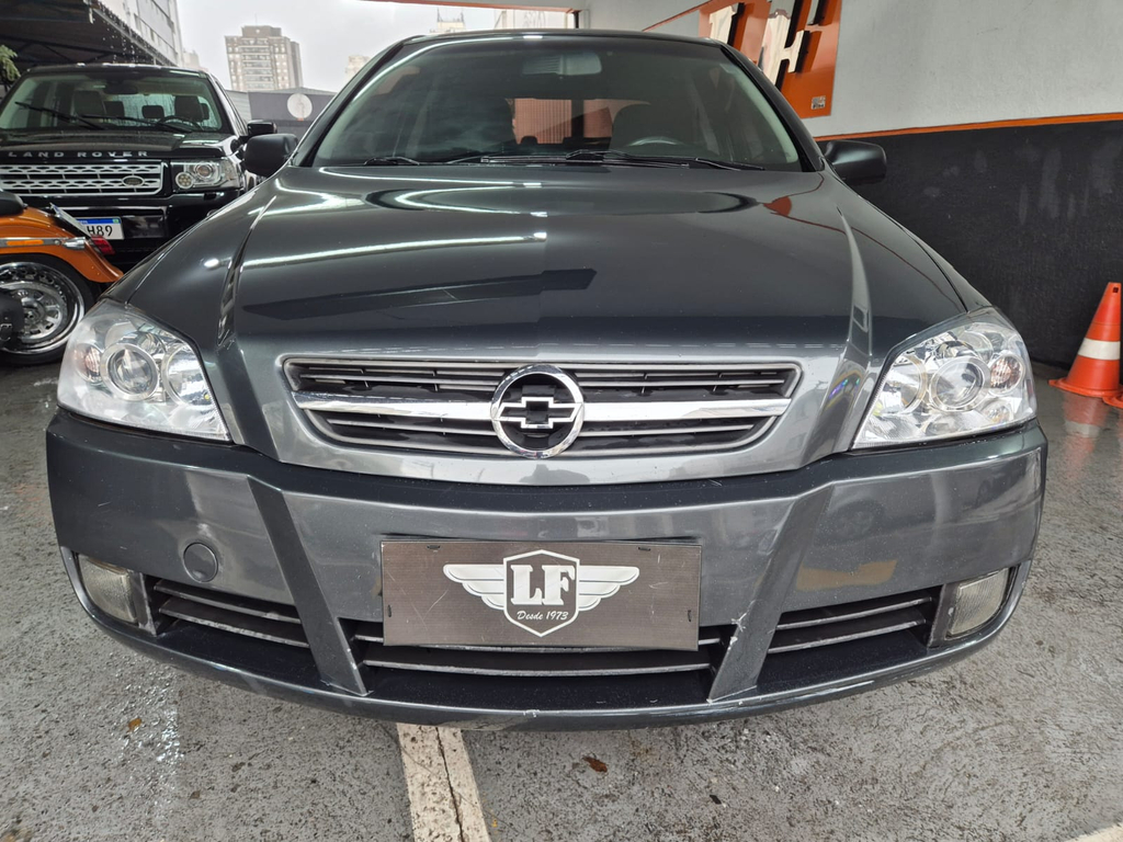Chevrolet Astra Hatch Cinza