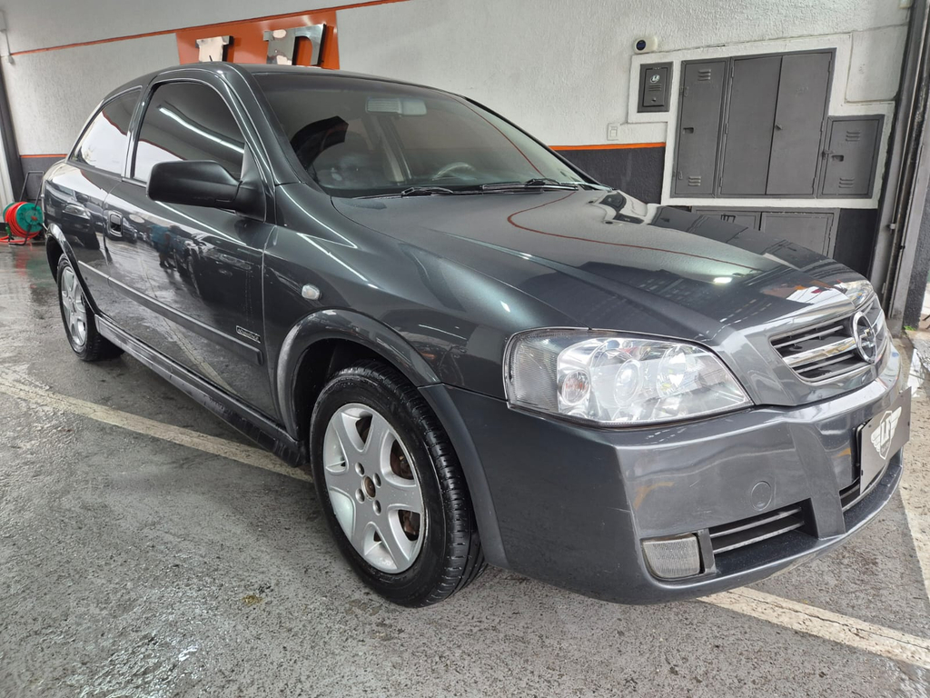 Chevrolet Astra Hatch Cinza
