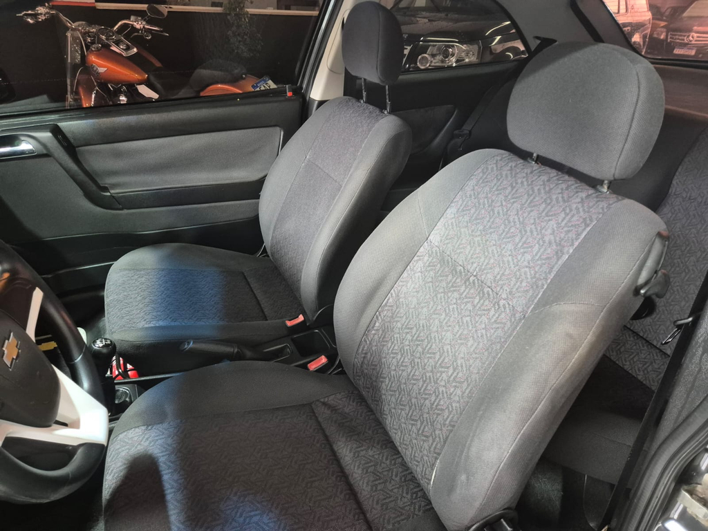 Chevrolet Astra Hatch Cinza