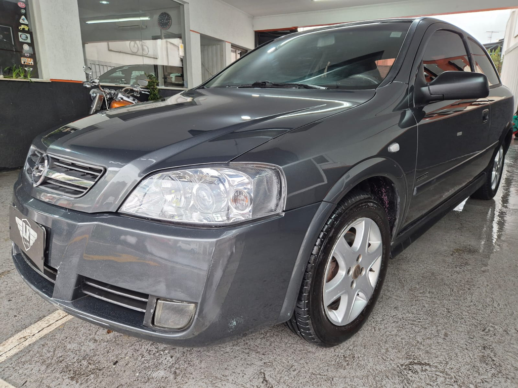 Chevrolet Astra Hatch Cinza