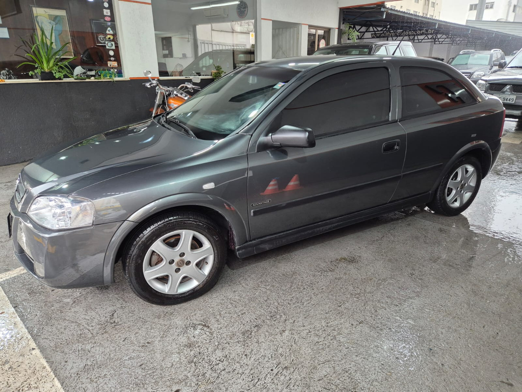 Chevrolet Astra Hatch Cinza