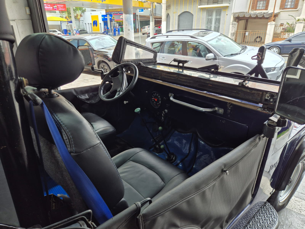 Ford Jeep Azul