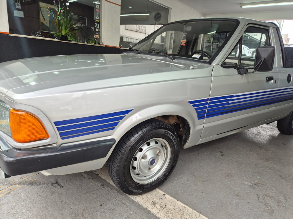 Ford Pampa Prata