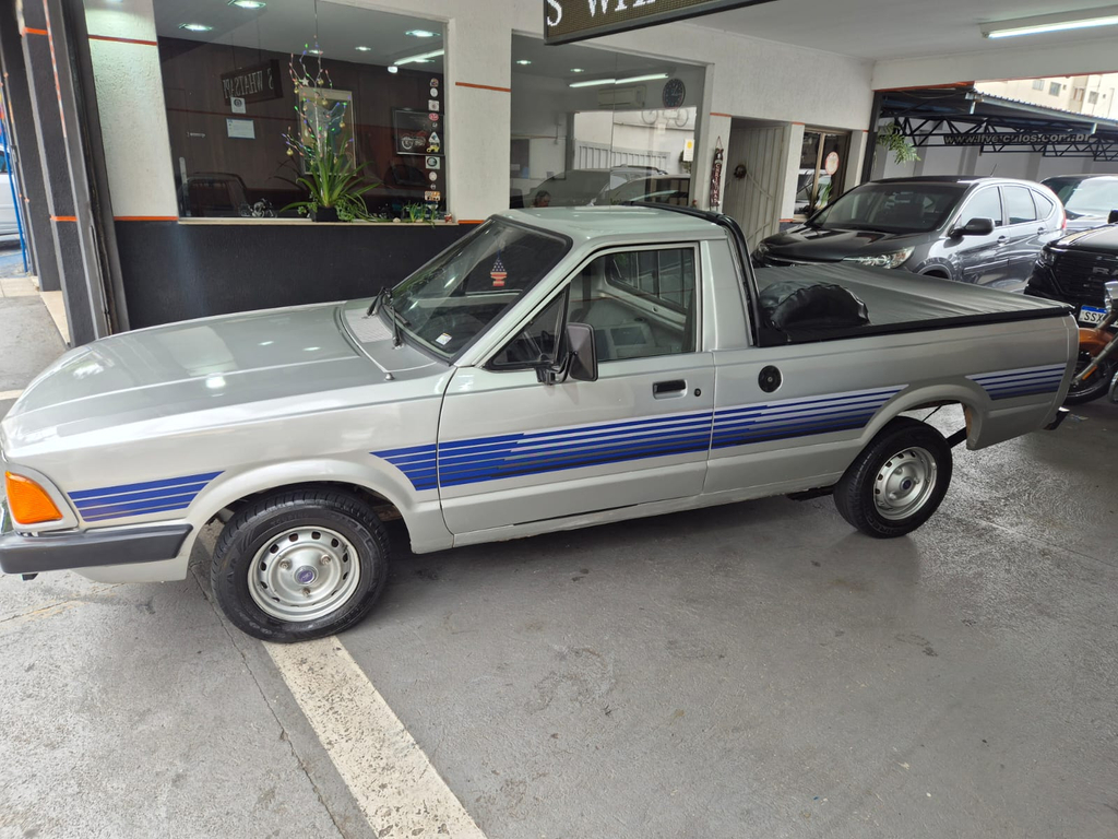 Ford Pampa Prata