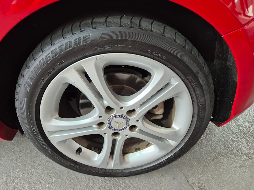 Mercedes Benz A 200 Vermelho