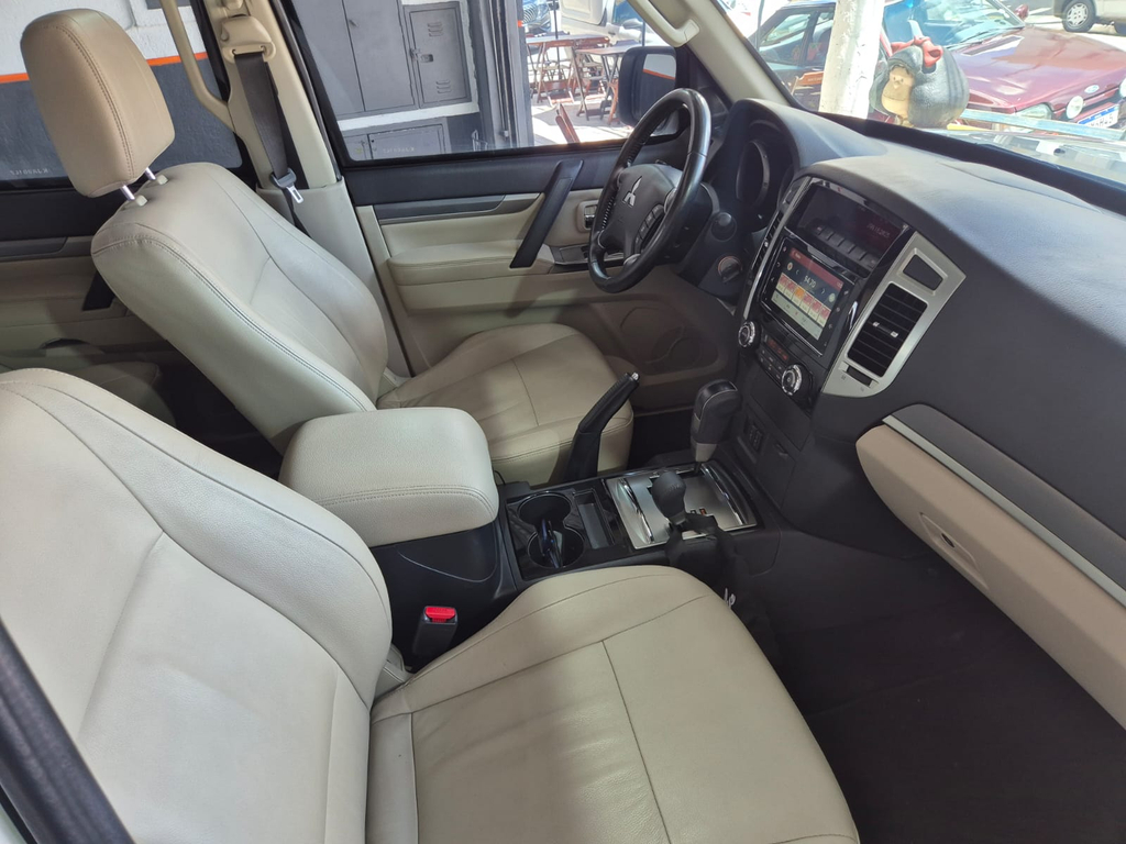 Mitsubishi Pajero Full Branco