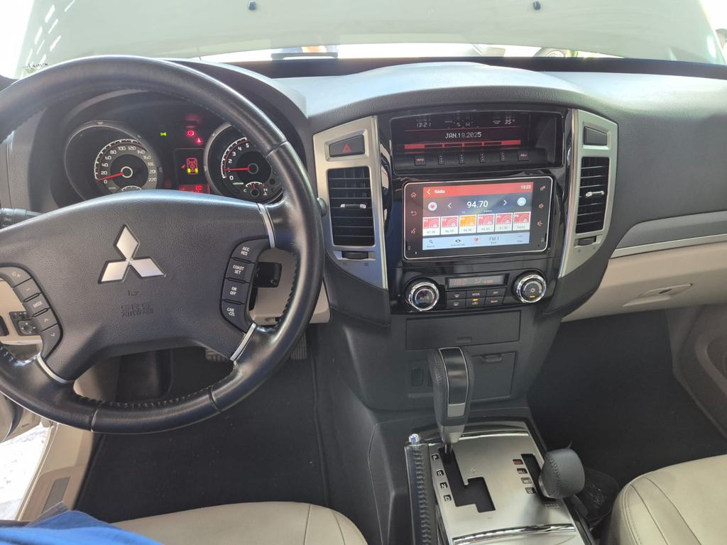 Mitsubishi Pajero Full Branco