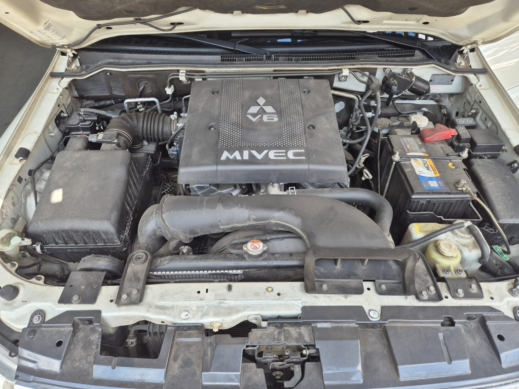 Mitsubishi Pajero Full Branco