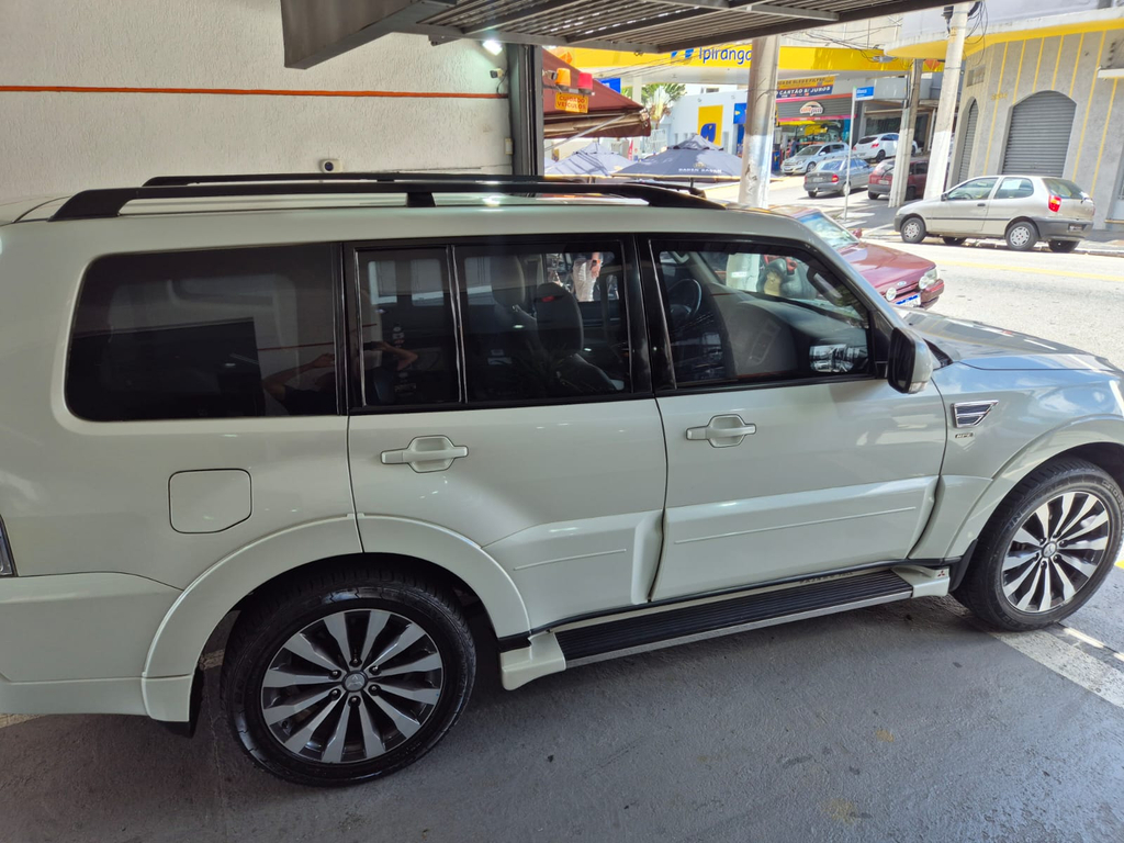 Mitsubishi Pajero Full Branco