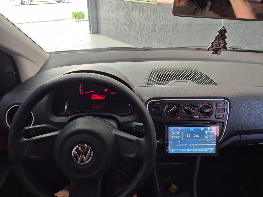 Volkswagen Up! Vermelho
