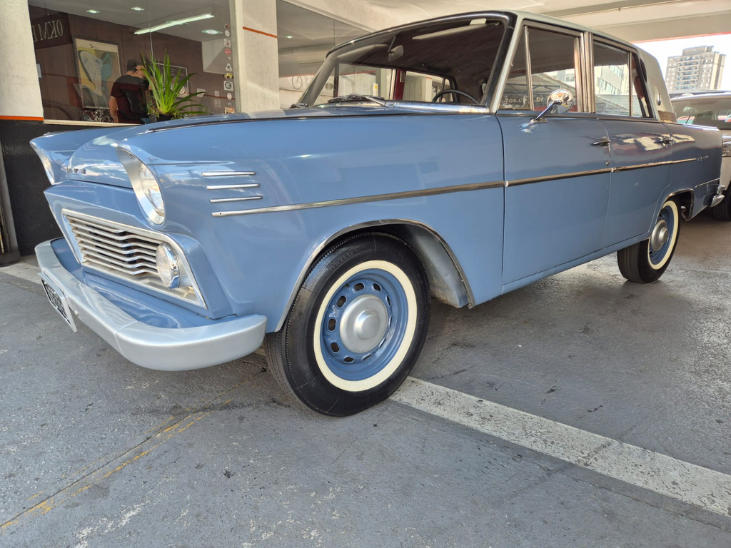Willys Overland Cinza