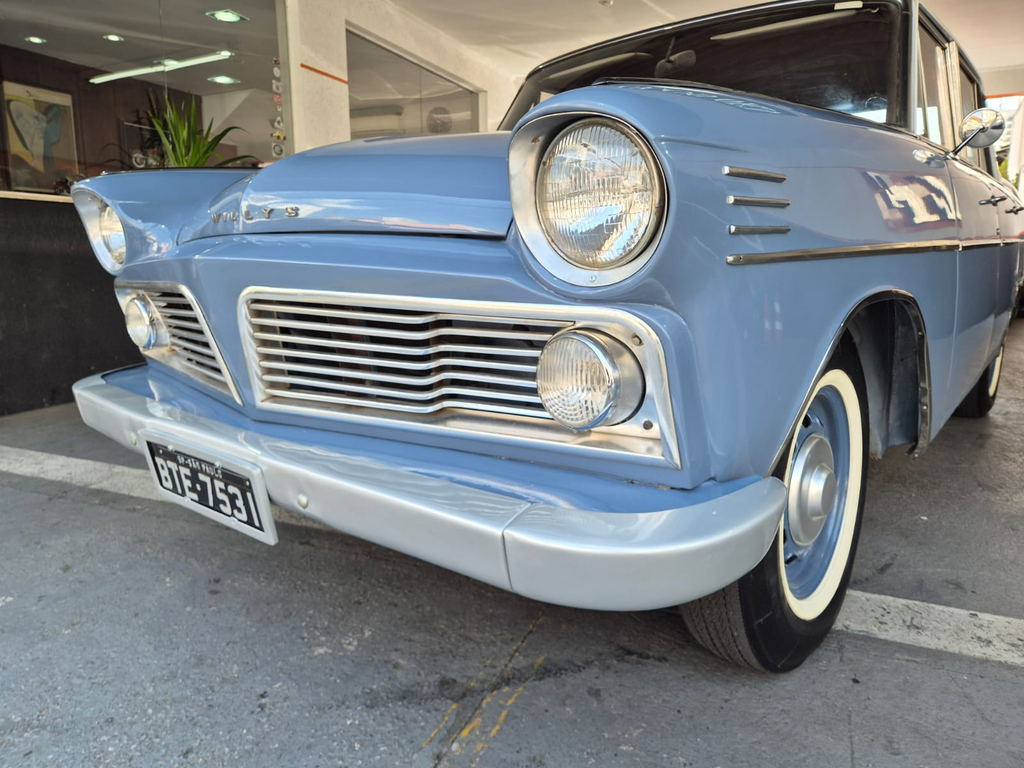 Willys Overland Cinza