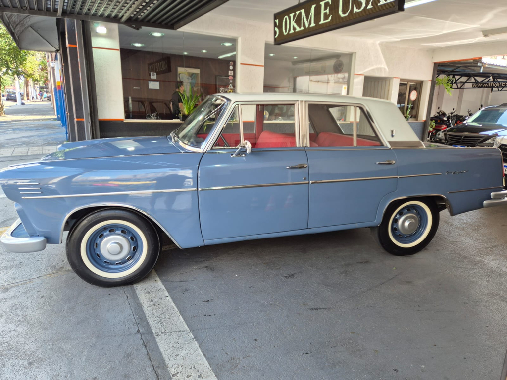 Willys Overland Cinza