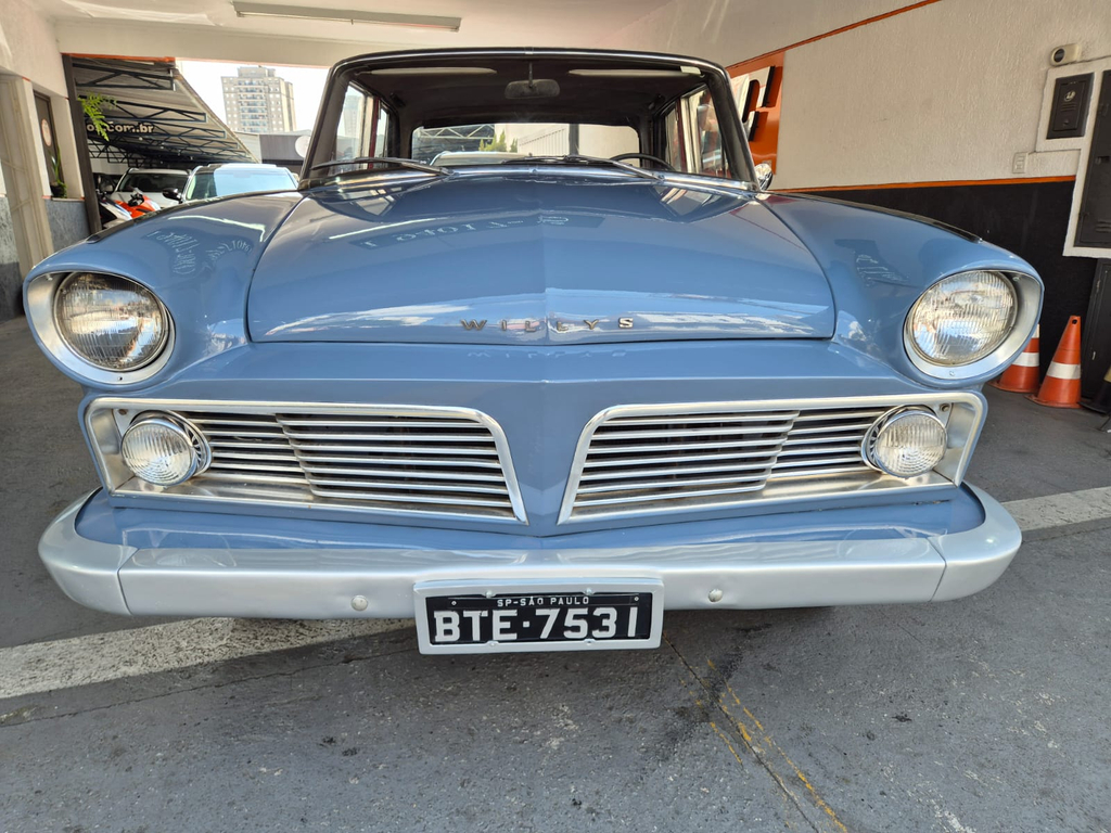 Willys Overland Cinza