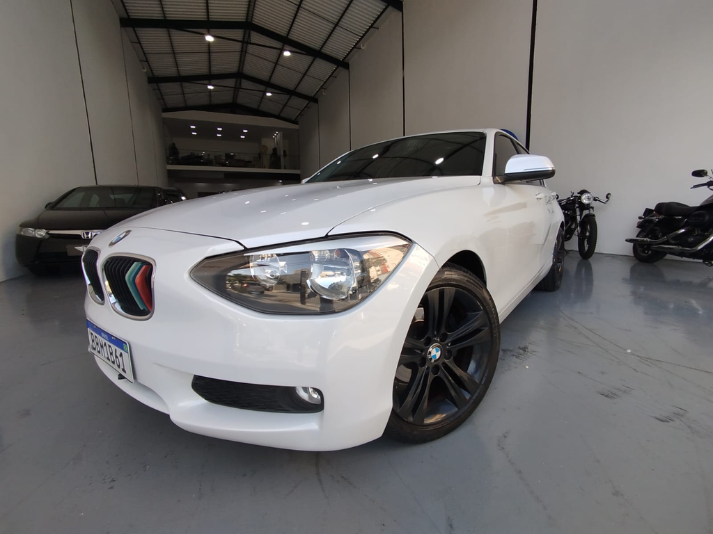 BMW 116iA Branco