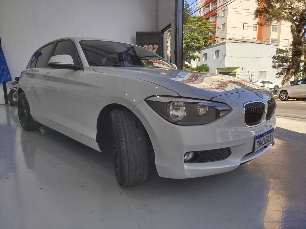 BMW 116iA Branco