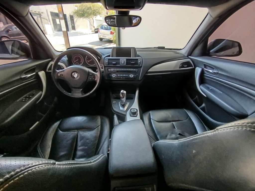 BMW 116iA Branco