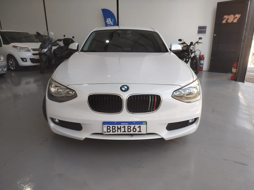 BMW 116iA Branco