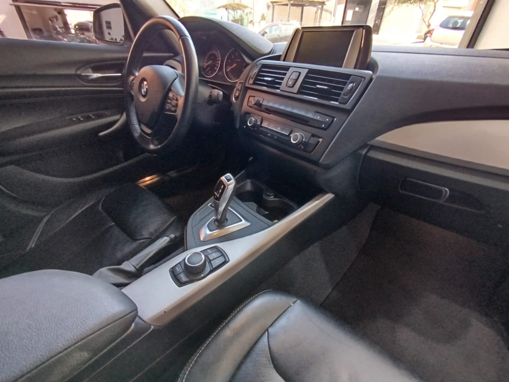 BMW 116iA Branco